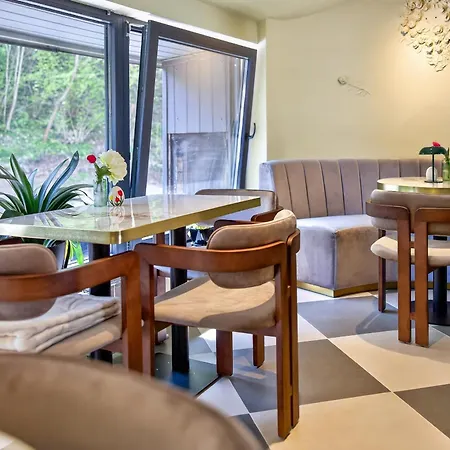 Reich 3* Velenje